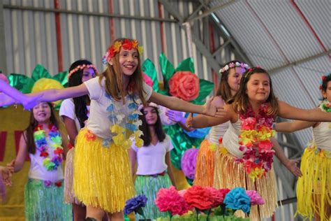 A Festa da Primavera: Uma Onda de Alegria e Protesto na República Islâmica